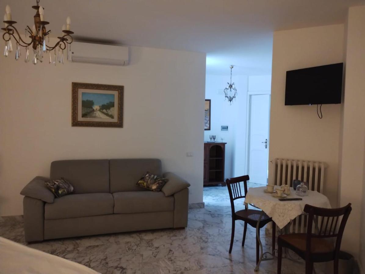 Il Giardino Della Scuncerta Bed and Breakfast Λέτσε Εξωτερικό φωτογραφία