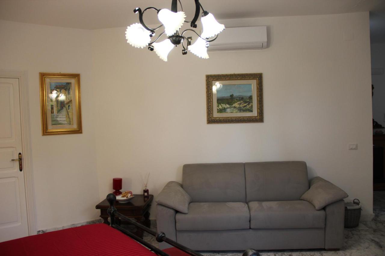 Il Giardino Della Scuncerta Bed and Breakfast Λέτσε Εξωτερικό φωτογραφία