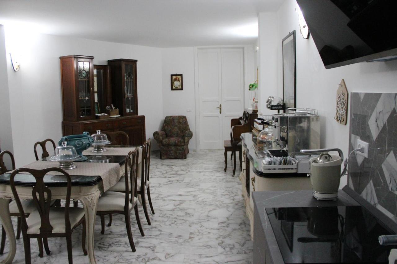 Il Giardino Della Scuncerta Bed and Breakfast Λέτσε Εξωτερικό φωτογραφία